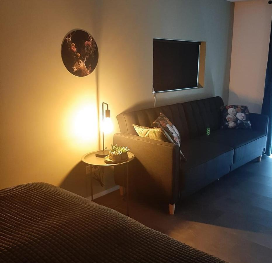 Bed and Breakfast Grutsk Op 12 Drachten Exterior foto